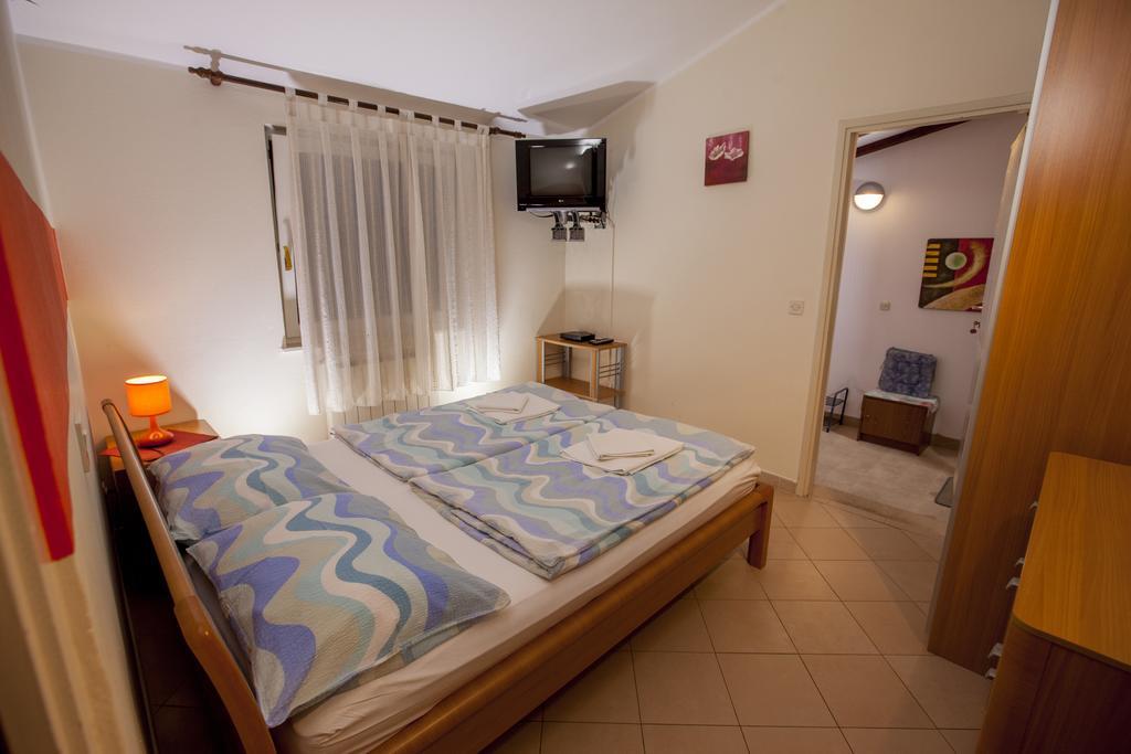 Ban Apartment *